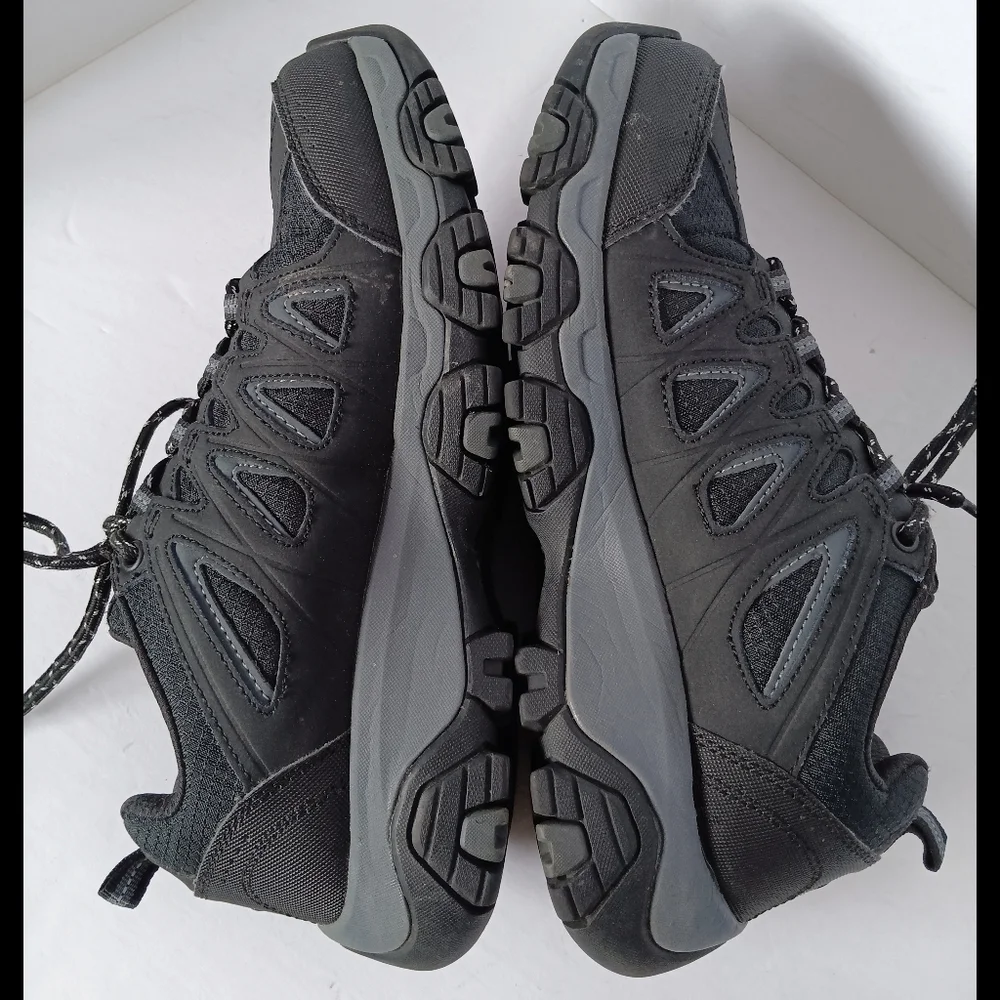 Skechers trail wide
